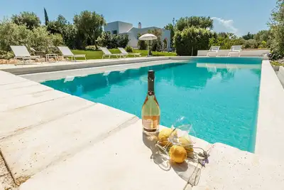 Image de Magnifique maison de vacances avec climatisation, piscine privée, Wifi, Tv, patio, près de Ostuni