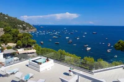 Image de Maison de vacances privée avec Wifi, bain à remous, piscine privée, Tv, patio, près de Sorrente
