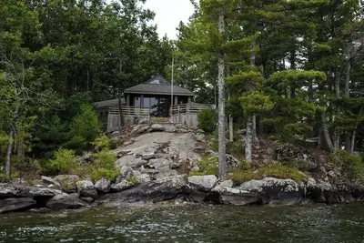 Image de Private Cow Island Retreat | 1, 000’ Shoreline + Sandy Beach