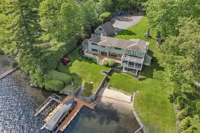 Image de Luxury Lake Winnipesaukee Estate | Private Acre+ Waterfront Retreat
