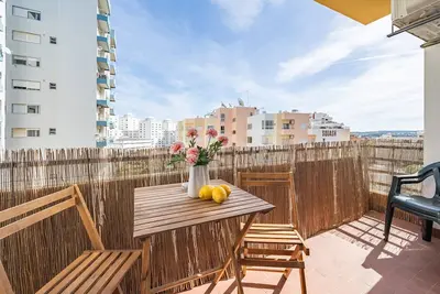 Image de Appartement 'Columbia Praia Da Rocha' avec balcon, Wi-Fi, climatisation et garage