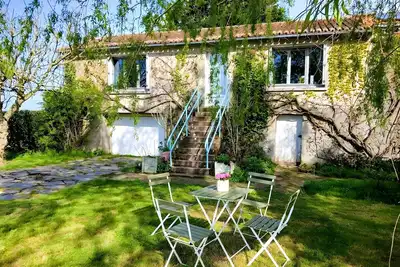 Image de Gîte De L'etrie : terrasse privée, jardin privé et Wi-Fi à Mauges-sur-Loire