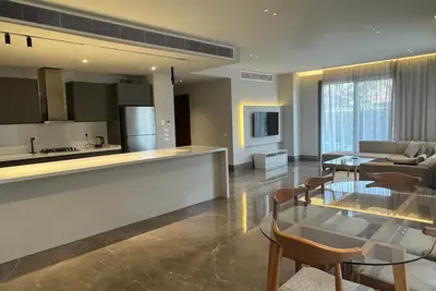 Two Bed Apartment @ Silver Palm