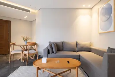 Image de 1-Bedroom Apart with Sofa Bed in Silver Palm Tf