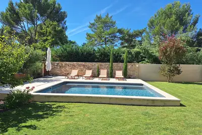 Image de L'Amélanchier, évasion nature en Provence