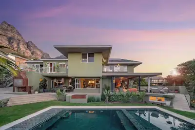 Image de Luxury Camps Bay 5 Star w Gym Pool Kinvara Villa