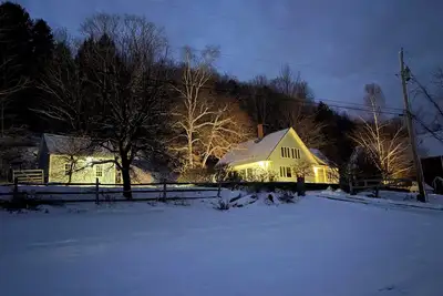 Image de Maple Avenue Farm. Views, Farmhouse in Pomfret
