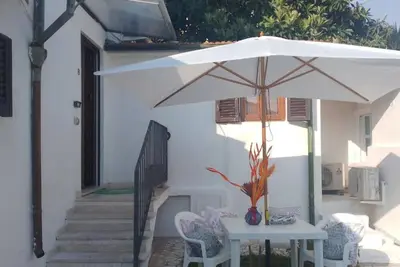 Image de Maison de vacances 'Le Margotte - Appartement Lola' avec jardin, Wi-Fi et climatisation