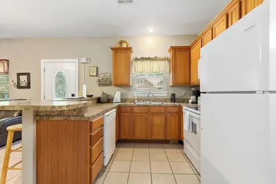 Image de 2-Bedroom Cabin at Waterfront Resort with Pool and Boat Slip Access