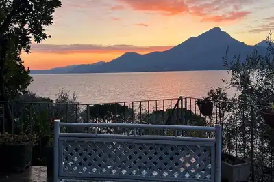 Image de The Balcony on the Garda chic apartment 130 sqm. Elegant residence overlooking the lake.