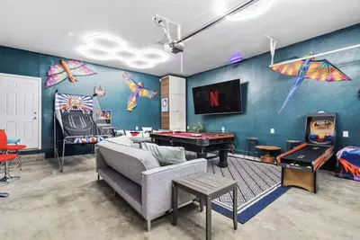 Image de Family Game Retreat|Spa•Arcade•Pickleball•Yosemite