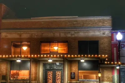 Image de Night Deposit-2 bedroom apartment inside historic First National Bank