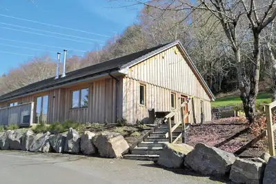 Red Squirrel Cottage - Syyb