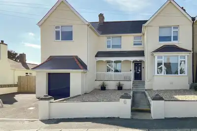 Image de 4 chambres à coucher à Newquay