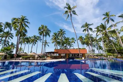 Oceanfront 1br Escape with Pool