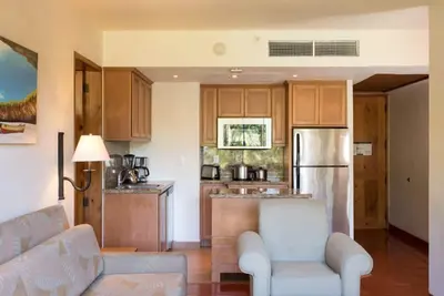 Beachfront 2br Condo Retreat w Pool