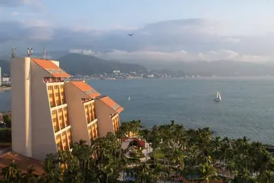 Image de Club Regina Oceanfront 2br Oasis w Gym