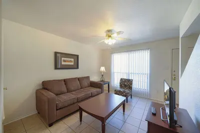 Image de 2-Bedroom Fully Furnished Townhome with Utilities Included near Fort Hood