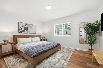 Image de Pittsburgh/Millvale Modern & Stylish Two Bedroom Apartment, Free Street Parking