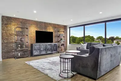 Image de Penthouse 1-bedroom corporate apartment in Downtown Waterville!