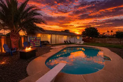 Image de Tempe Villa: Pool, Diving Board, Sleeps 8, 3 Bath