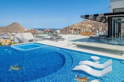 Image de Amazing Views in Pedregal hillside, New Build Spacious 8 Bedroom Villa
