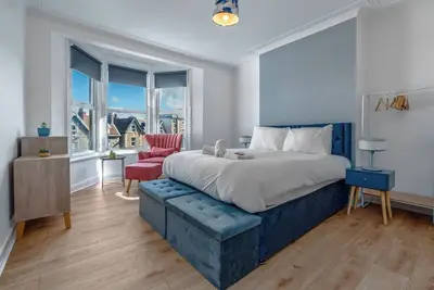 Image de Pet friendly Totterdown flat with parking and views