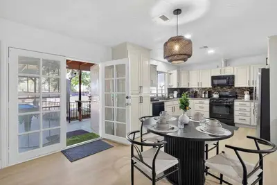 Image de Country Club Spot: Pool & Games Steps from Strip!