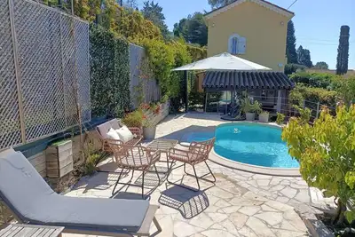 Image de Vivez la douceur de Mougins : une maison pleine de charme pour des moments de partage
