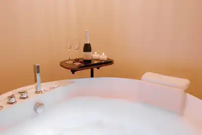 Chalet romantique - Jacuzzi privatif - King size