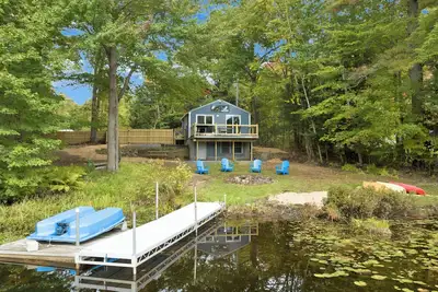 Image de Cast & Relax! Little Blue Cabin on Wadleigh Pond
