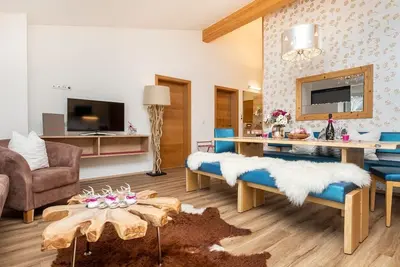 Image de Apartment - Suite 4sz \"Deluxe\" (8-14 persons) - Enjoy the alps