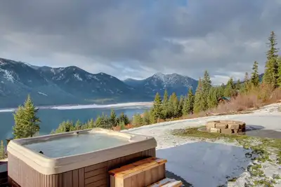 Image de Game Room & Mtn Views: Large Cle Elum Lake House