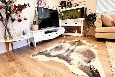 An elevated escape, quietly set in paradise