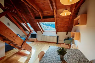 Your bright duplex with views and comfort - Erta 12