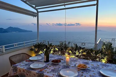 Image de Merveilleuse maison de vacances privée avec climatisation, Wifi, Tv, terrasse, près de Sorrente
