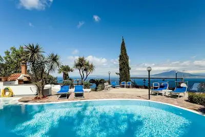 Image de Magnifique maison de vacances pour 12 personnes avec Wifi, piscine, Tv, patio et vue panoramique