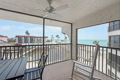 Image de Pointe Santo A33: 2 Bedrooms plus Den! Stunning Gulf Views!