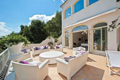 Image de Belle maison de vacances avec climatisation, Wifi, piscine privée, bain à remous, Tv, terrasse