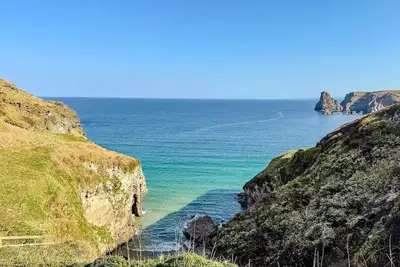 Image de Cottage Above the Beach, on the Sw Coast Path, nr Tintagel Castle, Pet Friendly