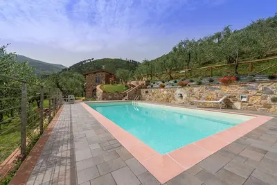 Image de Magnifique maison de vacances avec Wifi, climatisation, piscine privée, bain à remous, Tv, balcon