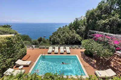 Image de Maison de vacances privée avec climatisation, piscine privée, Wifi, Tv, terrasse, vue panoramique