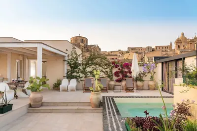 Image de Agréable appartement avec bain à remous, climatisation, Wifi, Tv, patio et vue panoramique