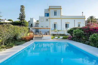 Image de Merveilleuse maison de vacances avec piscine privée, Wifi, Tv, patio et vue panoramique