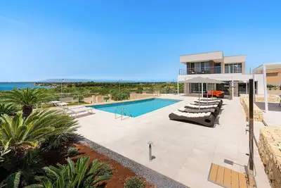 Image de Merveilleuse maison de vacances privée avec Wifi, piscine privée, climatisation, Tv et terrasse