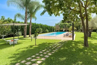 Image de Maison de vacances privée avec piscine privée, climatisation, Wifi, Tv, patio, vue panoramique