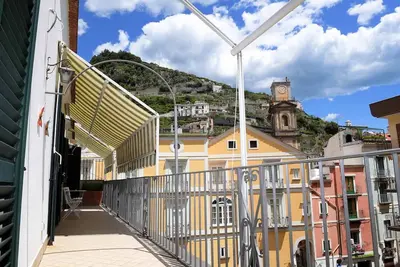 Image de Bel appartement avec climatisation, Wifi, Tv, terrasse et vue panoramique, près de Amalfi