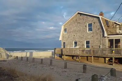 Image de Direct Oceanfront - Spacious 4-bedroom house in peaceful Marshfield with Ac