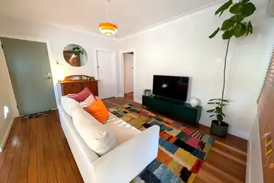 Image de Super cute house that's full of character. Close to airport and train station.