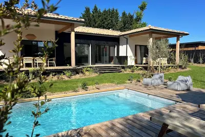 Image de Villa familiale - 5 ch - piscine chauffée - climatisée - Bassin d’Arcachon
